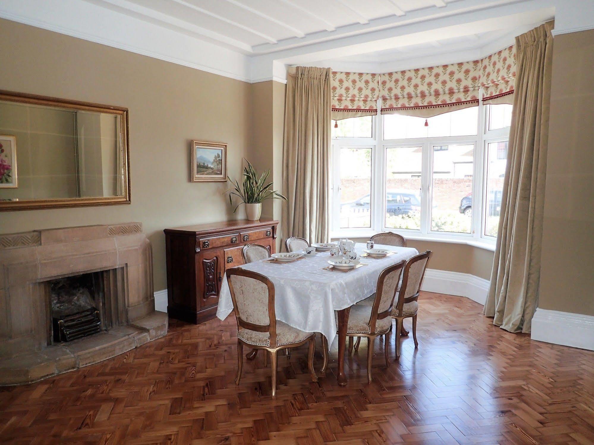 The Old Surgery Bed & Breakfast Clacton-on-Sea Exterior photo